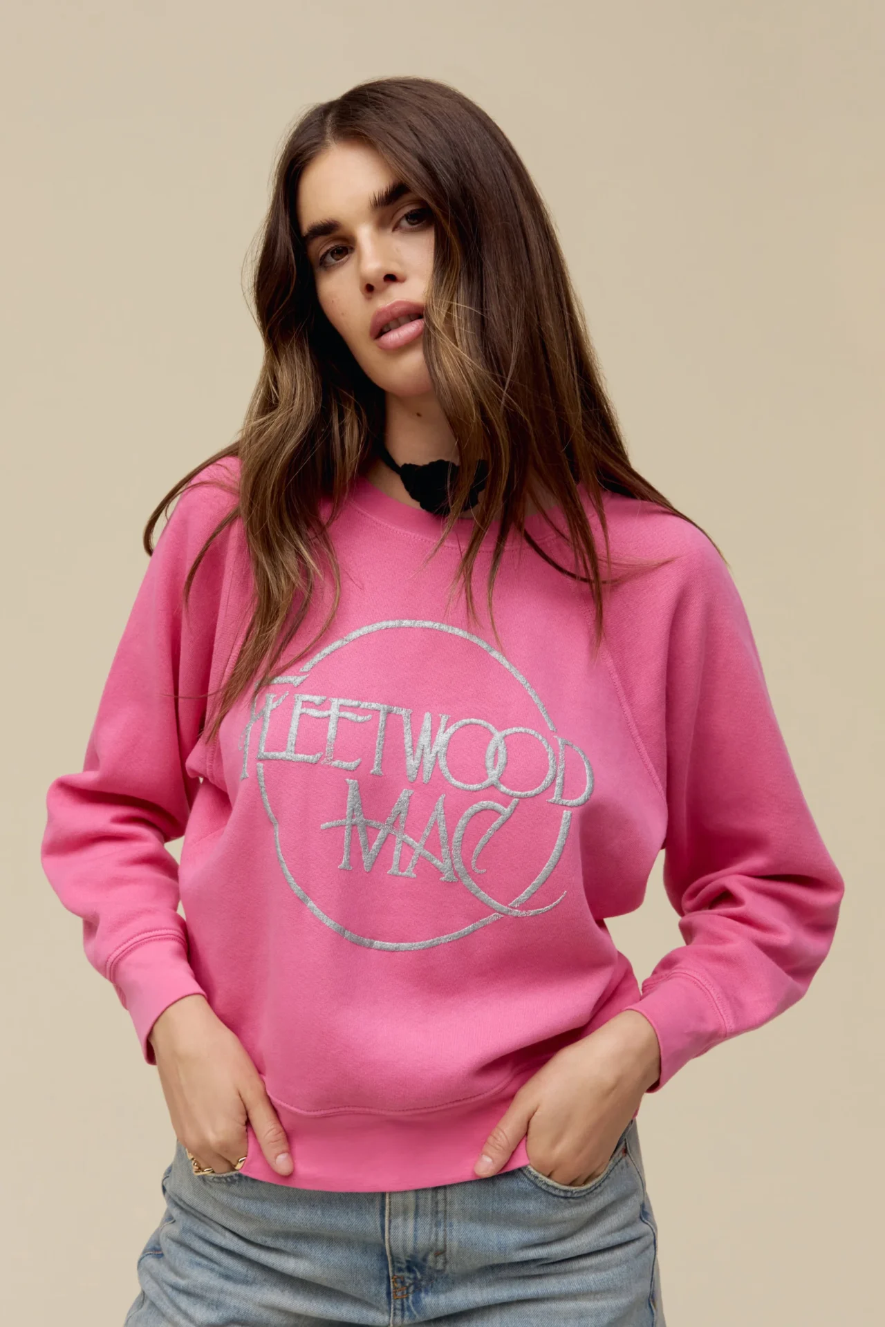 FLEETWOOD MAC CIRCLE LOGO RAGLAN CREW IN PINK ROGUE