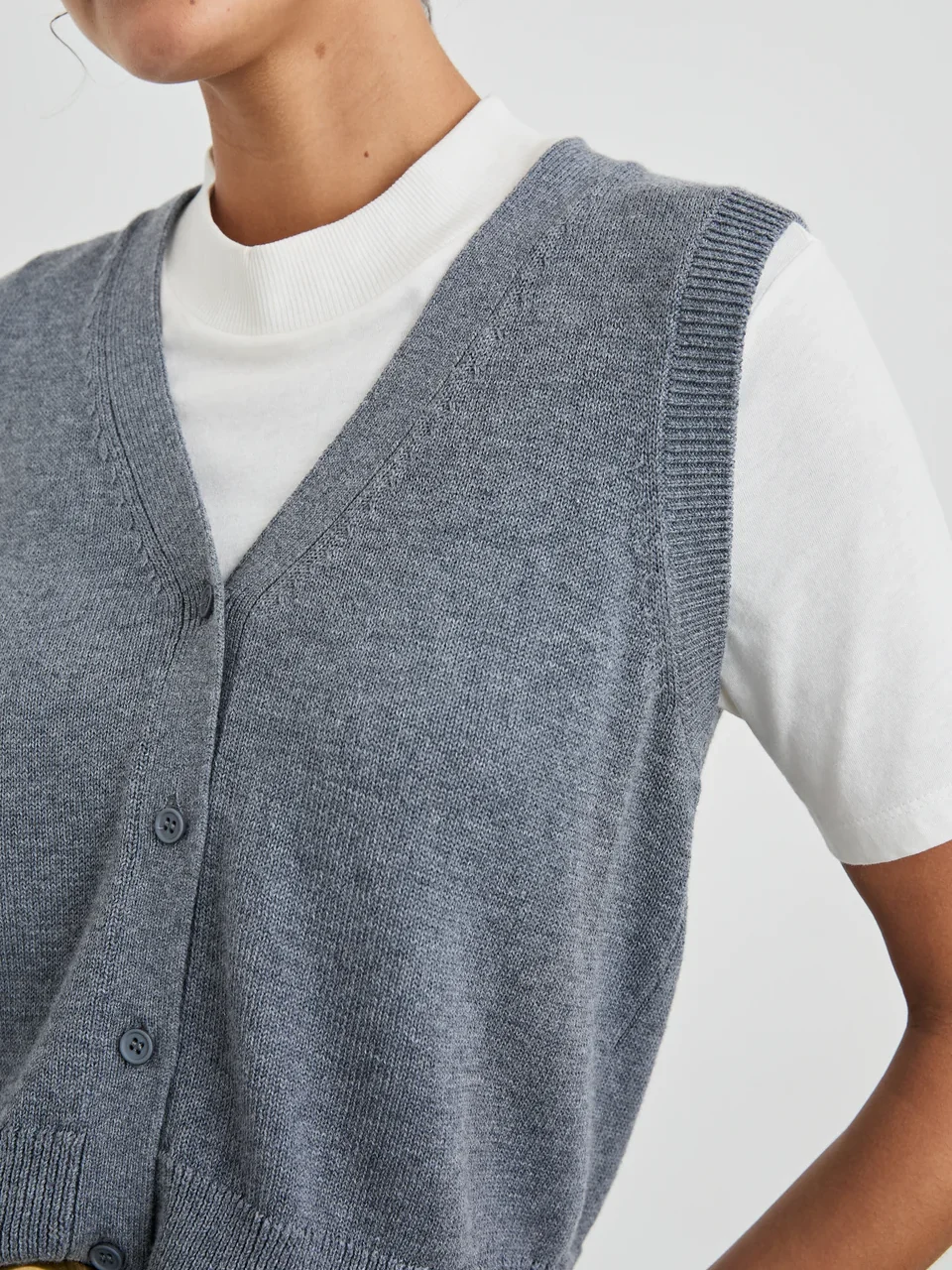 Annika Vest Charcoal